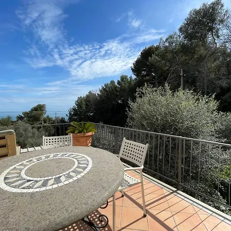 Junges Haus' Mit Wasserblick By Interhome *