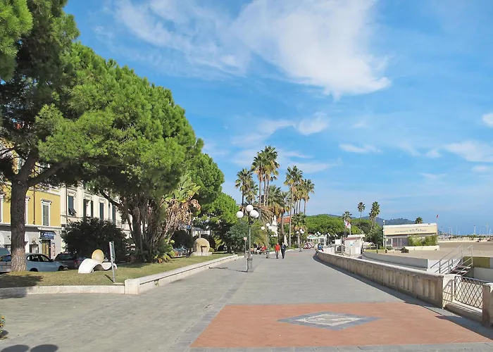 Junges Haus' Mit Wasserblick By Interhome * Diano Marina