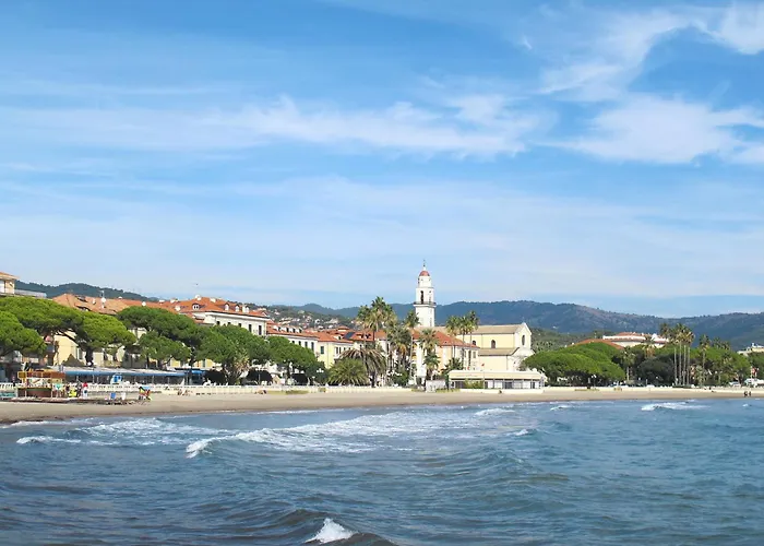 Junges Haus' Mit Wasserblick By Interhome Lejlighed